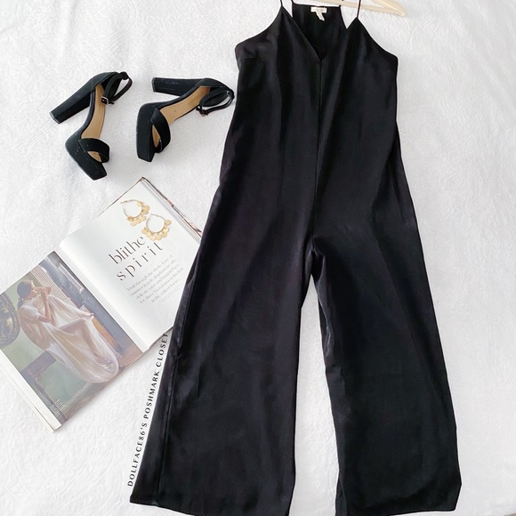 UO Silence and Noise Black Wide Cropped Leg Jumpsuit - Picture 2 of 12